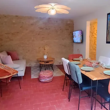 Maison A 8 Min A Pied De La Avec Terrasse Plein Sud Hotel