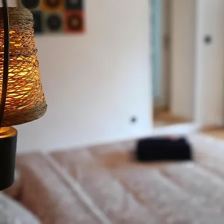 Maison A 8 Min A Pied De La Avec Terrasse Plein Sud 3*