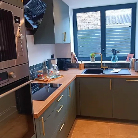 Maison A 8 Min A Pied De La Avec Terrasse Plein Sud Hotel 3*