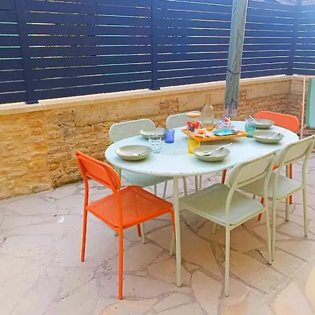 Hotel Maison A 8 Min A Pied De La Avec Terrasse Plein Sud Bernières-sur-Mer