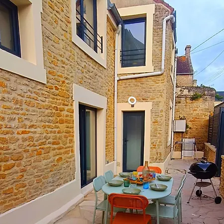 Maison A 8 Min A Pied De La Avec Terrasse Plein Sud Hotel 3*